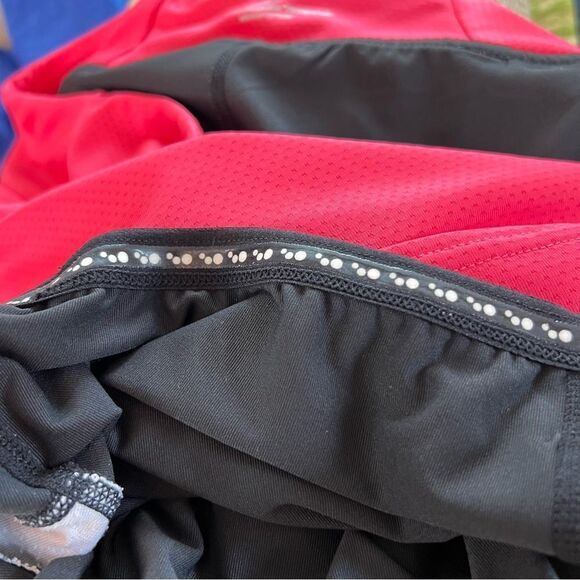 Brooks Raspberry Running Jogging Skirt Skort Medium - Picture 8 of 8